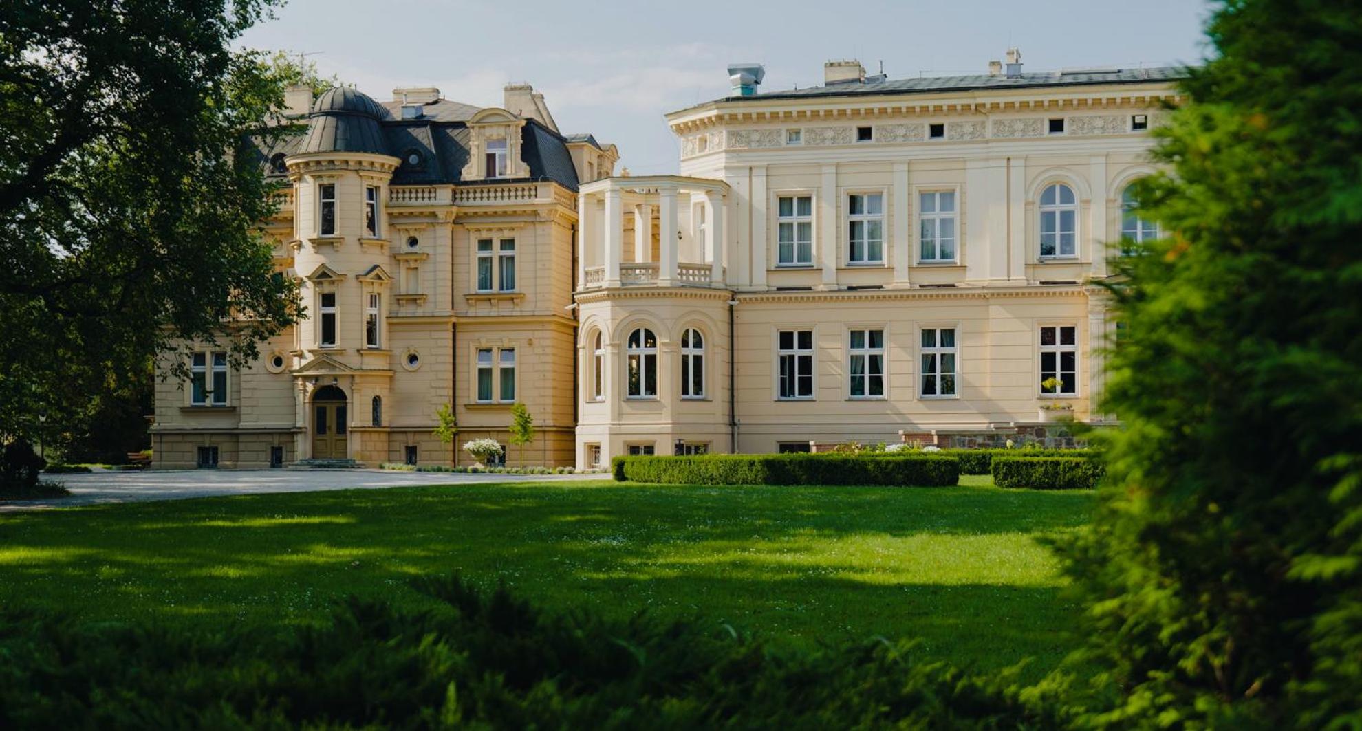 Zespol Palacowo-Parkowy W Ostromecku Ostromecko Exterior foto
