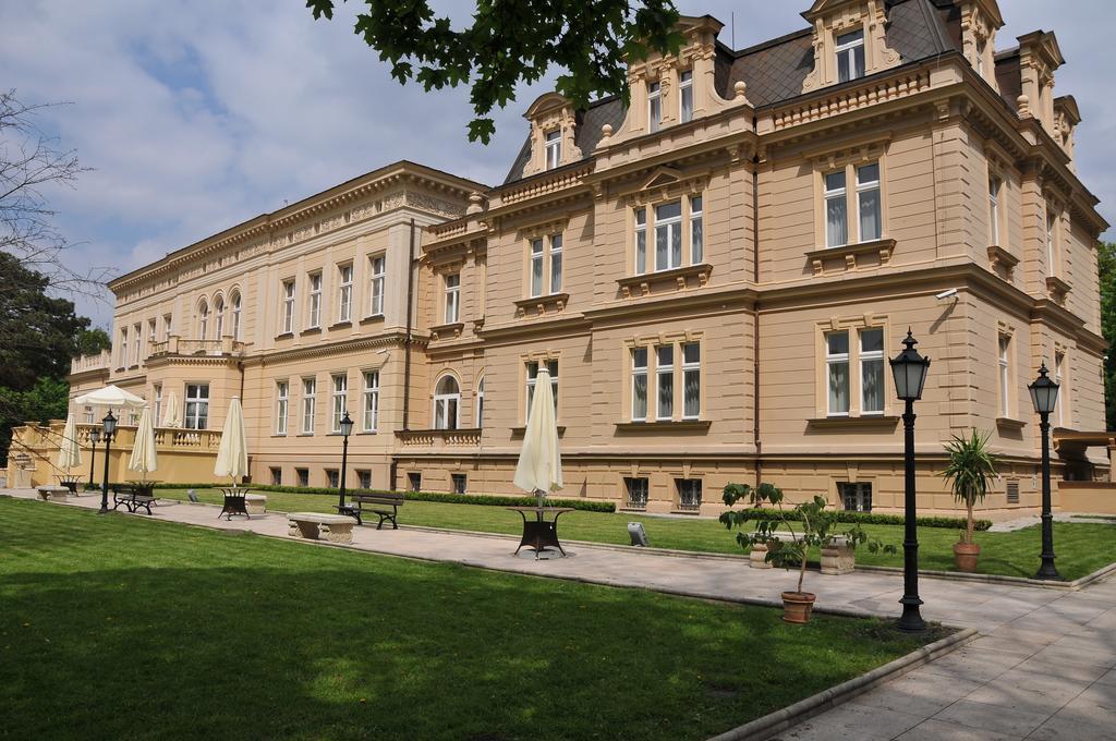 Zespol Palacowo-Parkowy W Ostromecku Ostromecko Exterior foto